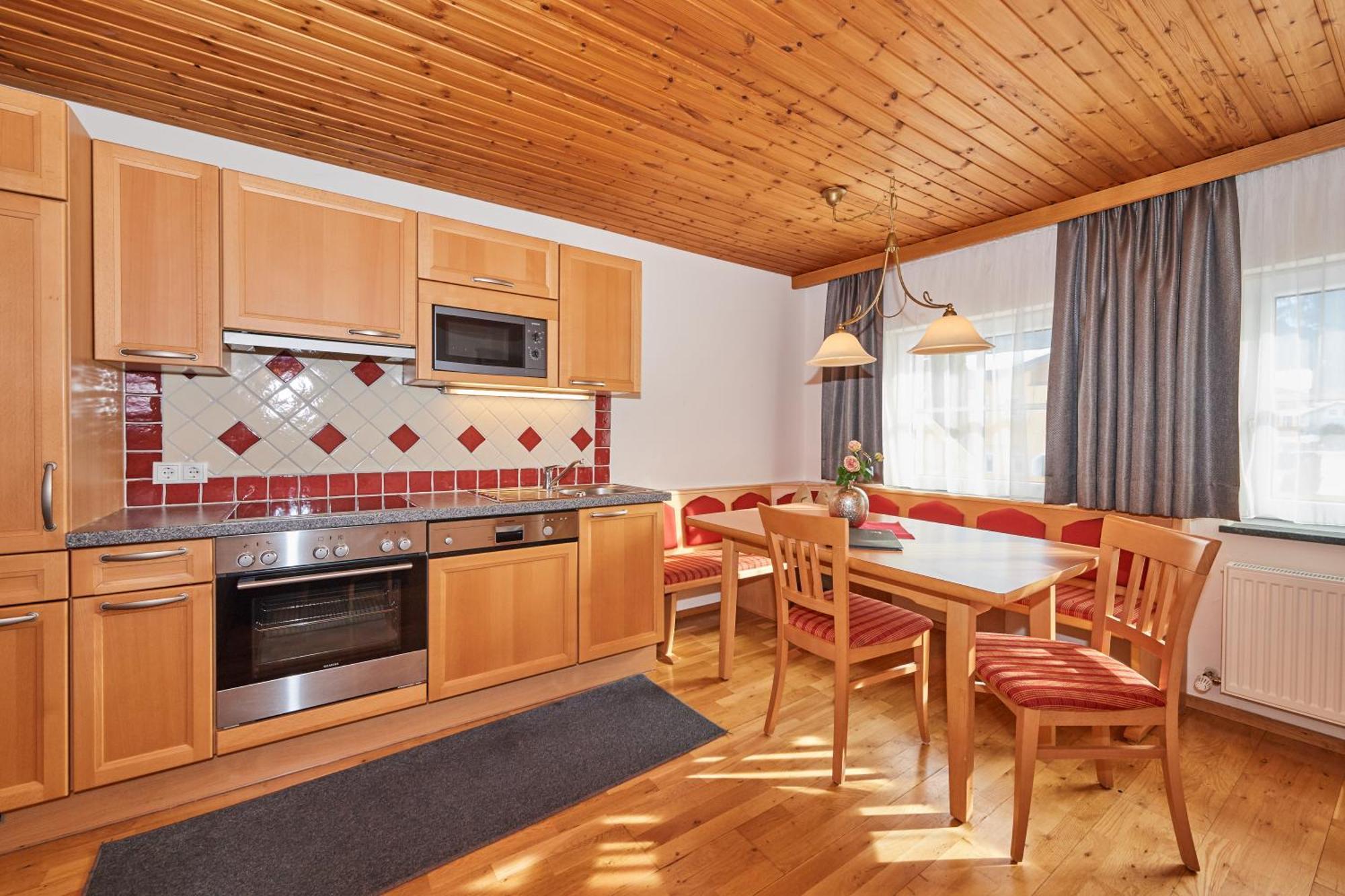 Rainerhof Aparthotel Flachau Rom bilde